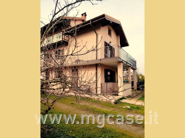 casa indipendente in vendita a Borgo Ticino