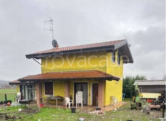 casa indipendente in vendita a Borgo Ticino