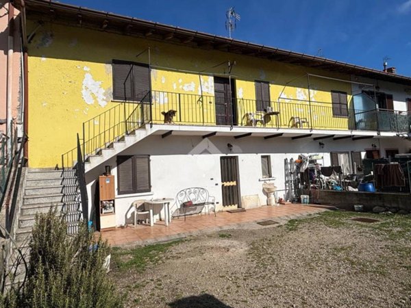 casa indipendente in vendita a Borgo Ticino