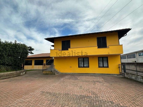 casa indipendente in vendita a Borgo Ticino