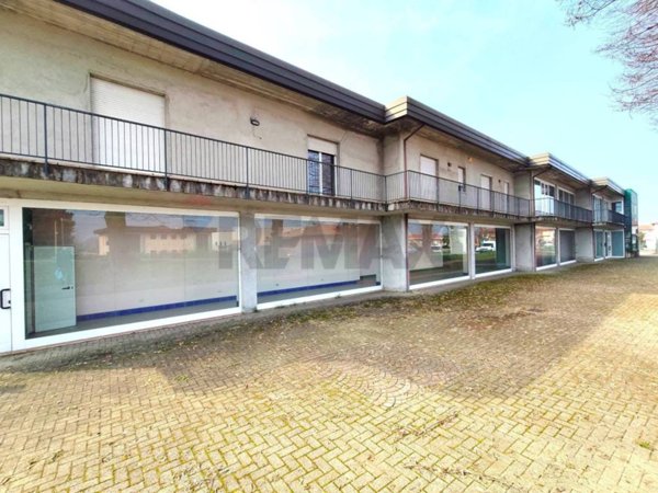 negozio in vendita a Borgo Ticino