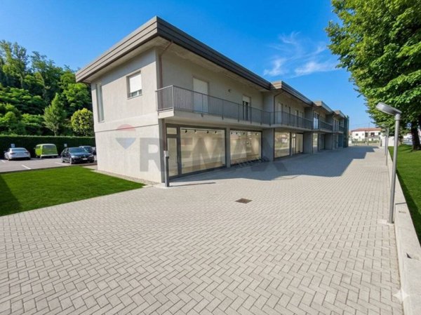 negozio in vendita a Borgo Ticino