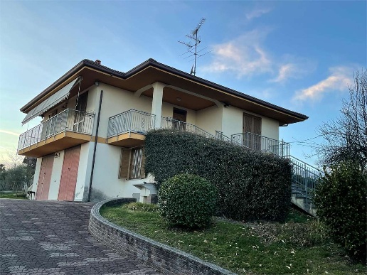 casa indipendente in vendita a Borgo Ticino