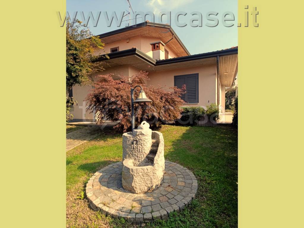 casa indipendente in vendita a Borgo Ticino