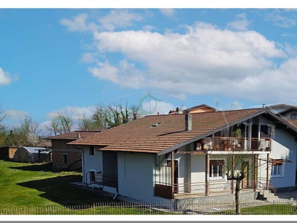 casa indipendente in vendita a Borgo Ticino