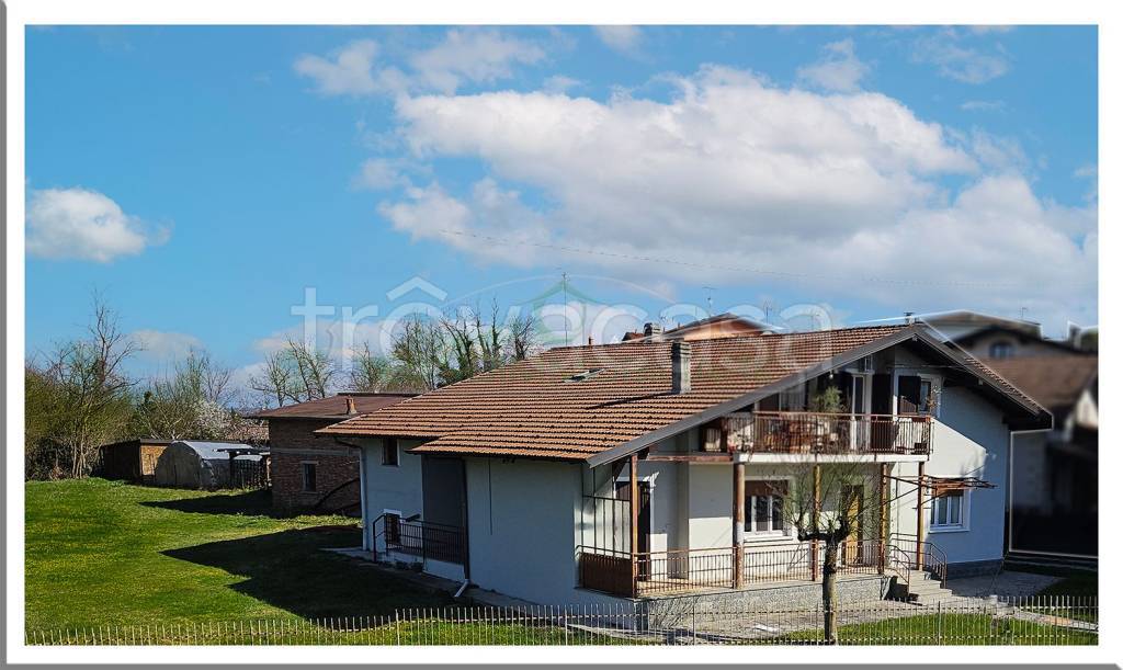 casa indipendente in vendita a Borgo Ticino