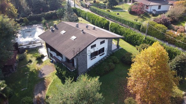 casa indipendente in vendita a Borgo Ticino