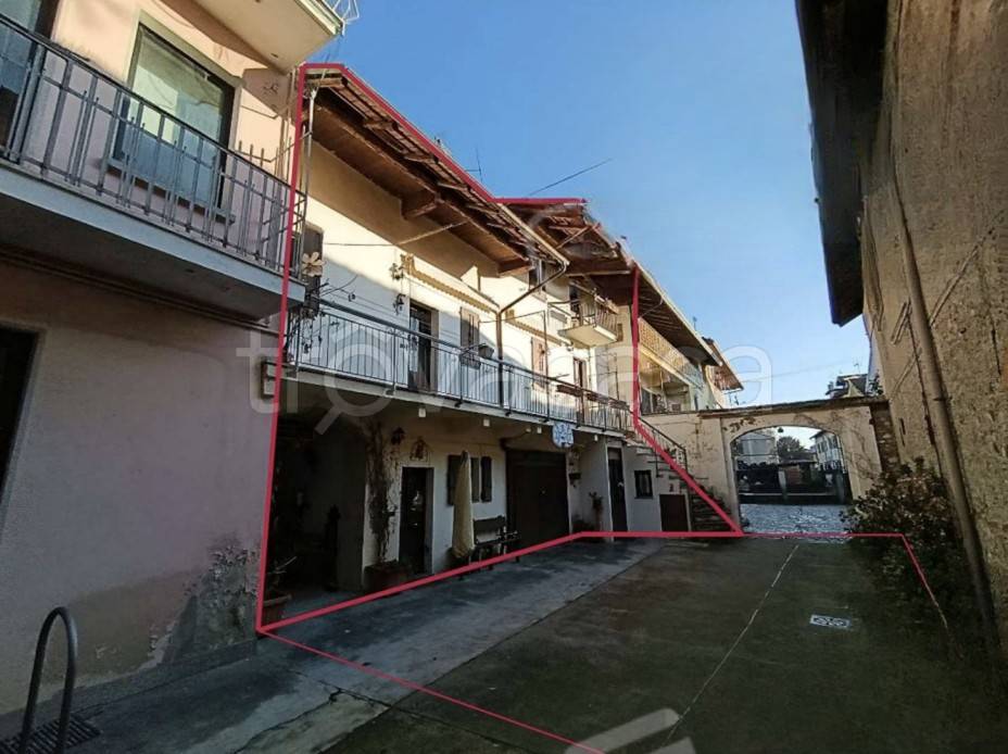 casa indipendente in vendita a Borgo Ticino