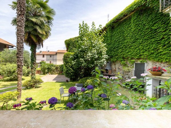 intera palazzina in vendita a Borgo Ticino