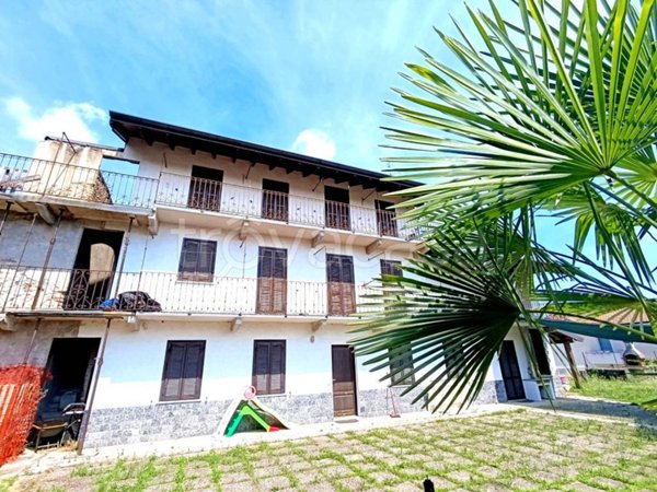casa indipendente in vendita a Borgo Ticino in zona Gagnago