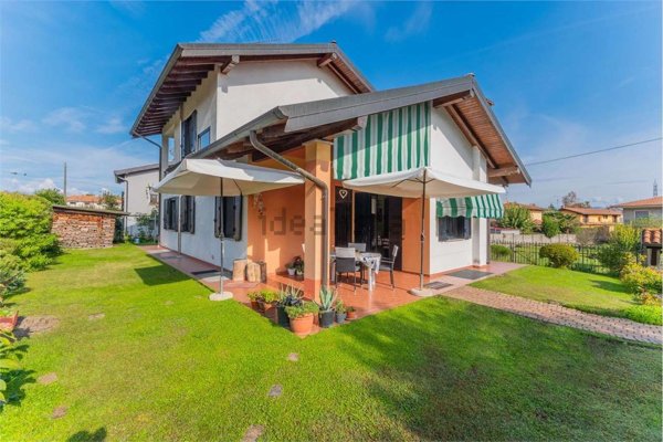 casa indipendente in vendita a Borgo Ticino