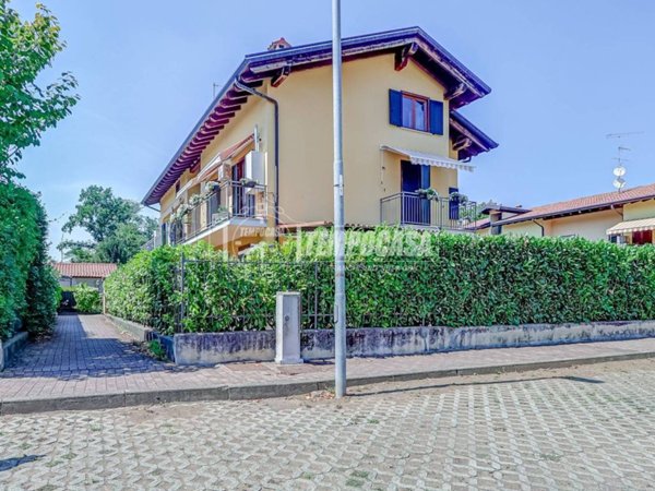 appartamento in vendita a Borgo Ticino in zona Gagnago