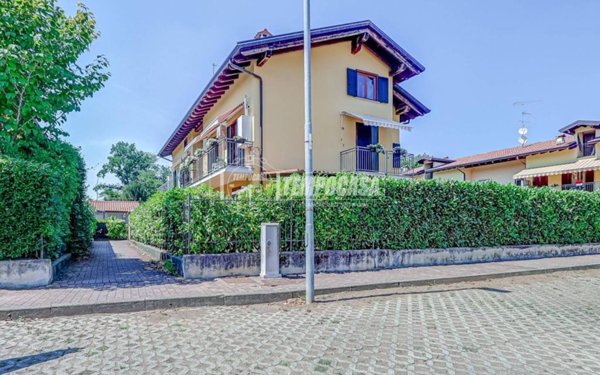 appartamento in vendita a Borgo Ticino in zona Gagnago