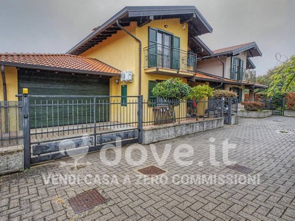 casa indipendente in vendita a Borgo Ticino in zona Gagnago