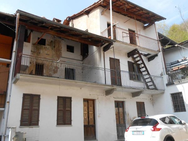 casa indipendente in vendita a Briga Novarese