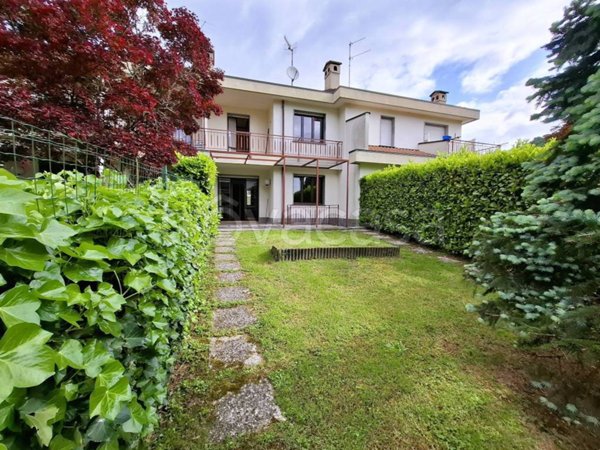 casa indipendente in vendita a Briga Novarese