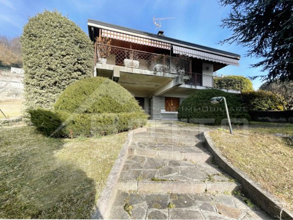 casa indipendente in vendita a Briga Novarese