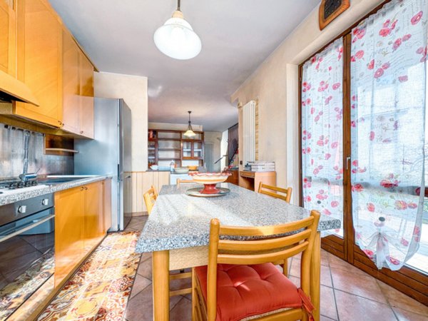 casa indipendente in vendita a Briga Novarese