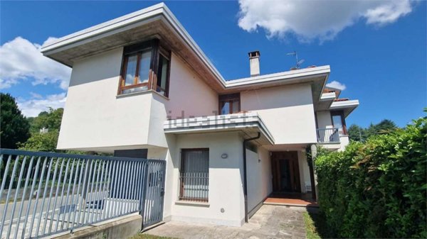 casa semindipendente in vendita a Briga Novarese