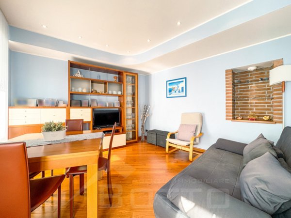 casa indipendente in vendita a Briga Novarese