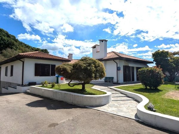 casa indipendente in vendita a Briga Novarese