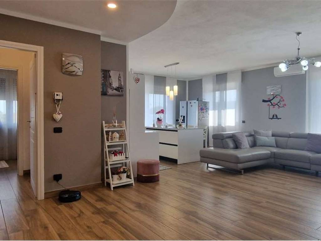 casa indipendente in vendita a Briga Novarese