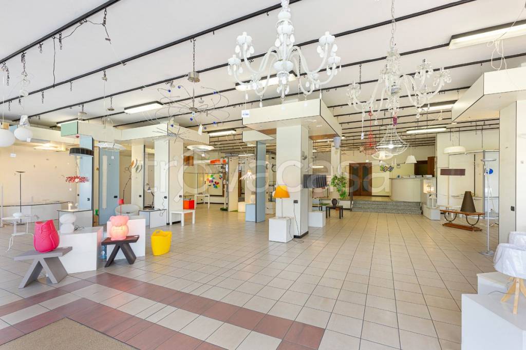 negozio in vendita a Briga Novarese