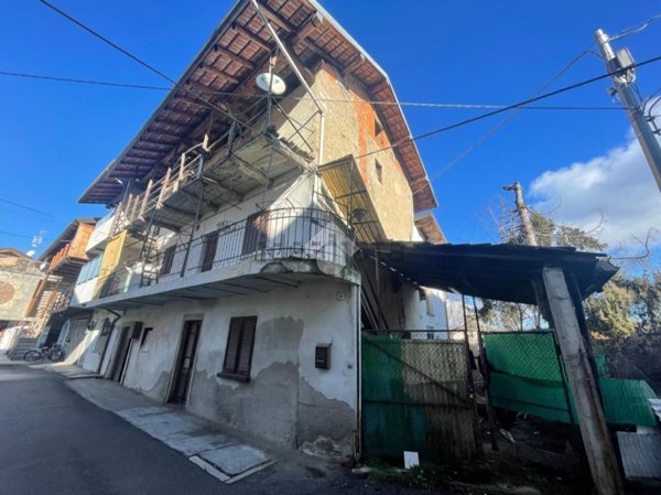 casa indipendente in vendita a Briga Novarese