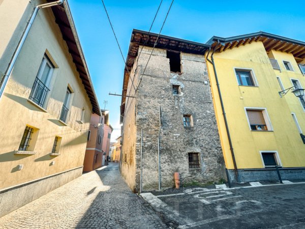 casa indipendente in vendita a Briga Novarese