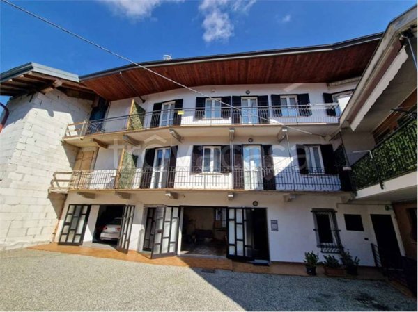 casa indipendente in vendita a Briga Novarese