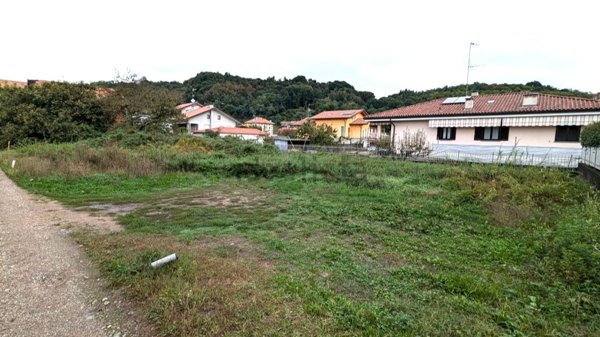 terreno edificabile in vendita a Briga Novarese