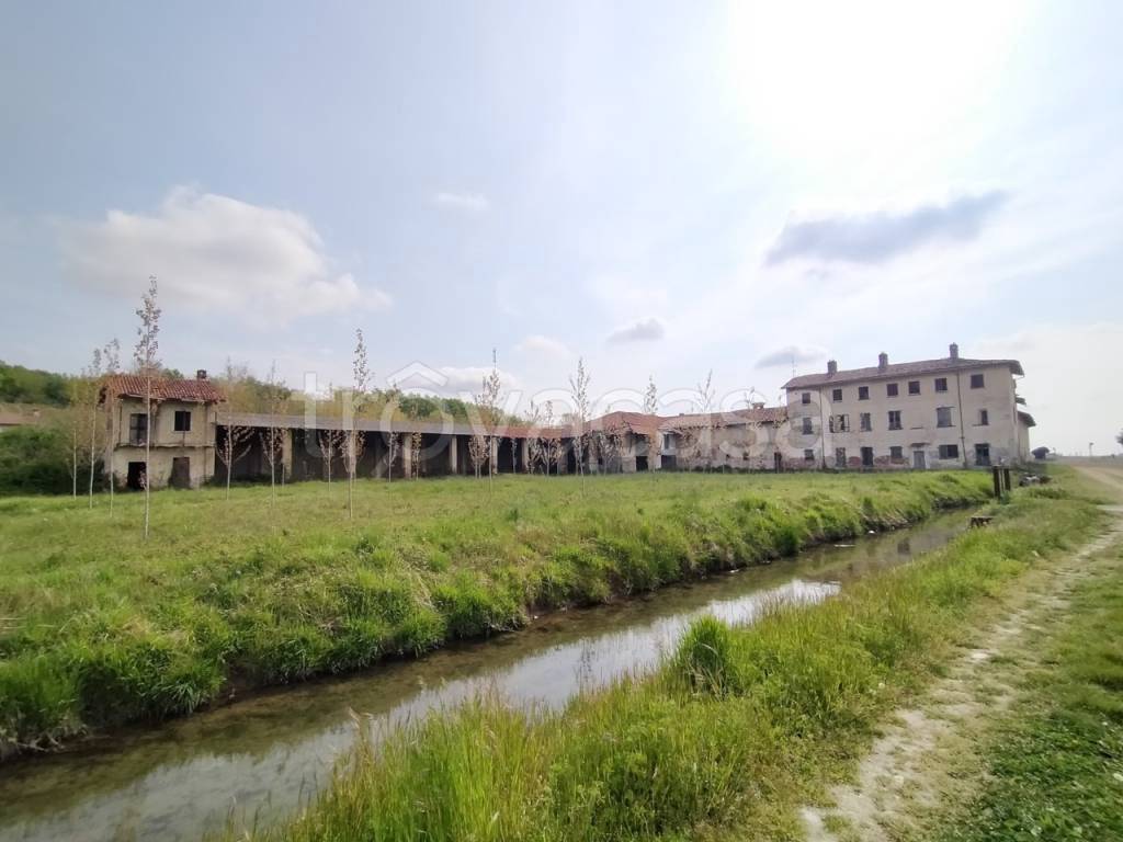 casale in vendita a Briona in zona Proh