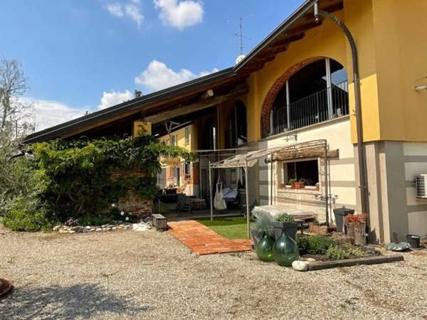 casa indipendente in vendita a Briona