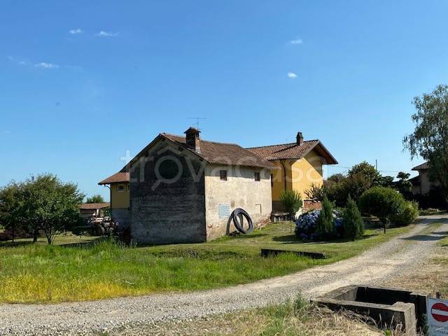 casa indipendente in vendita a Briona