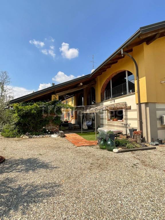 casa indipendente in vendita a Briona
