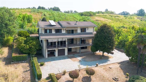 casa indipendente in vendita a Briona in zona Proh