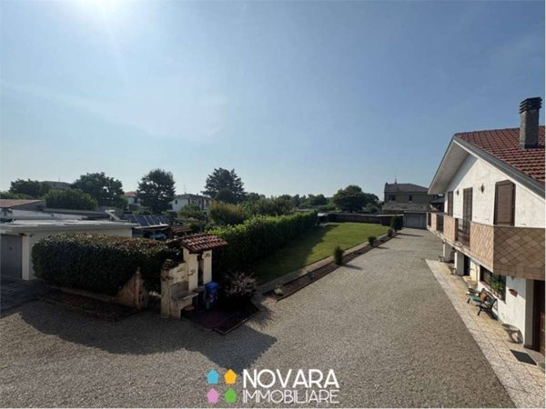 appartamento in vendita a Caltignaga in zona Sologno