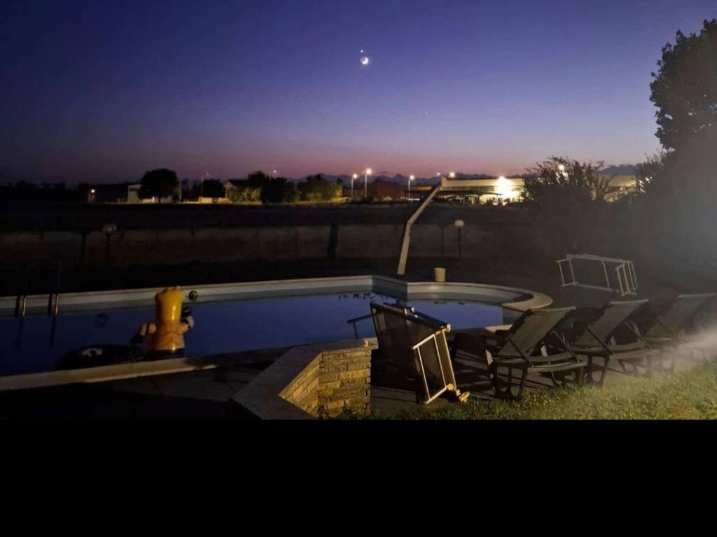 casa indipendente in vendita a Caltignaga
