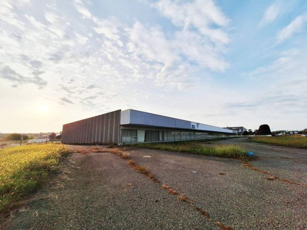 negozio in vendita a Caltignaga