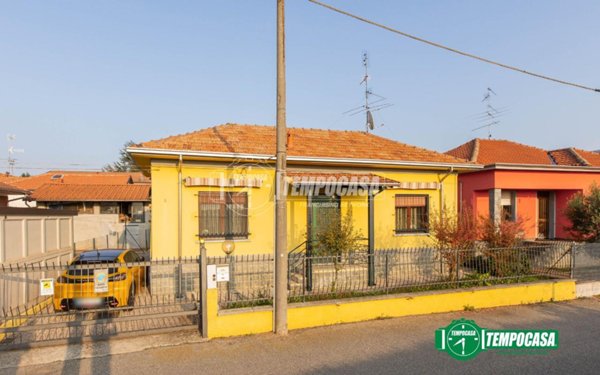 casa indipendente in vendita a Caltignaga