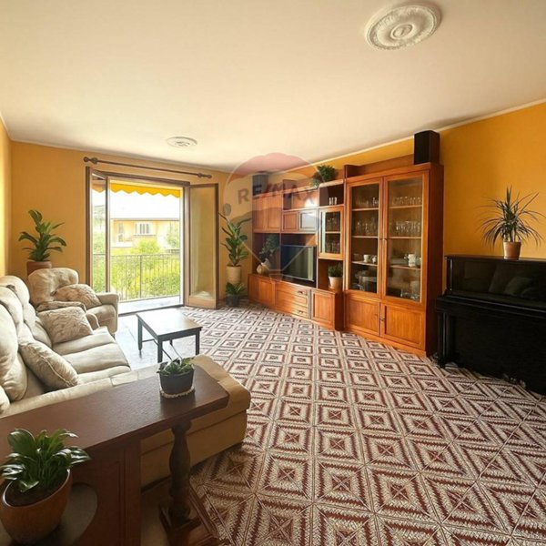 casa indipendente in vendita a Caltignaga