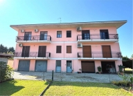 appartamento in vendita a Caltignaga in zona Sologno