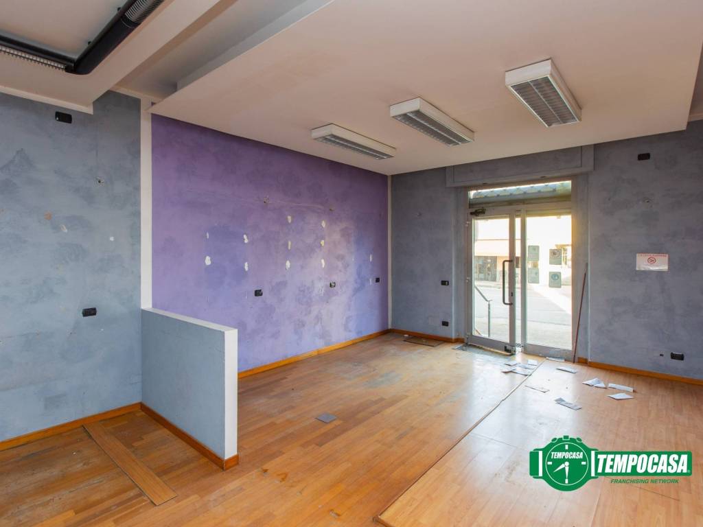 negozio in vendita a Caltignaga