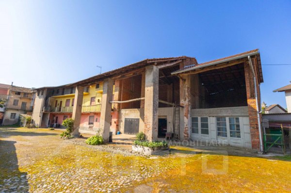 casa indipendente in vendita a Caltignaga in zona Sologno