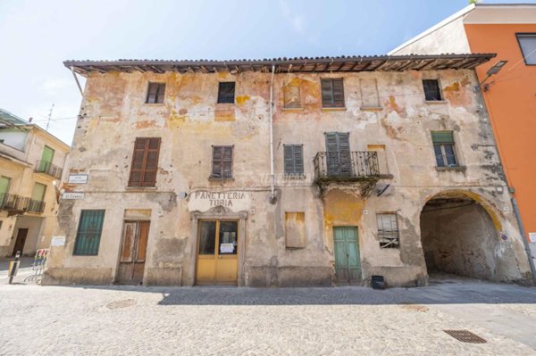 casa indipendente in vendita a Cameri