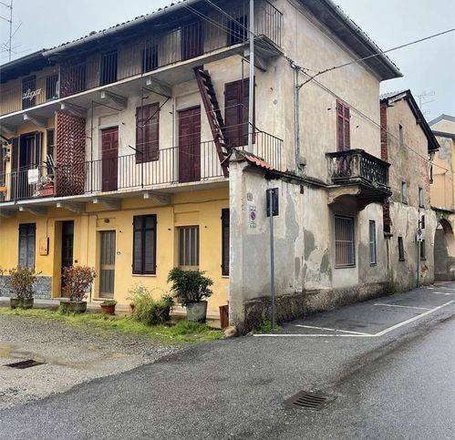 casa indipendente in vendita a Cameri