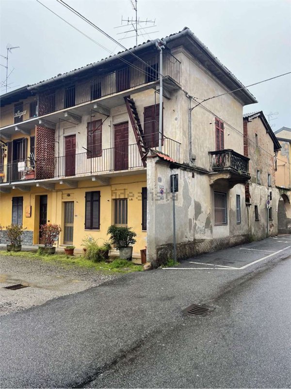 casa indipendente in vendita a Cameri