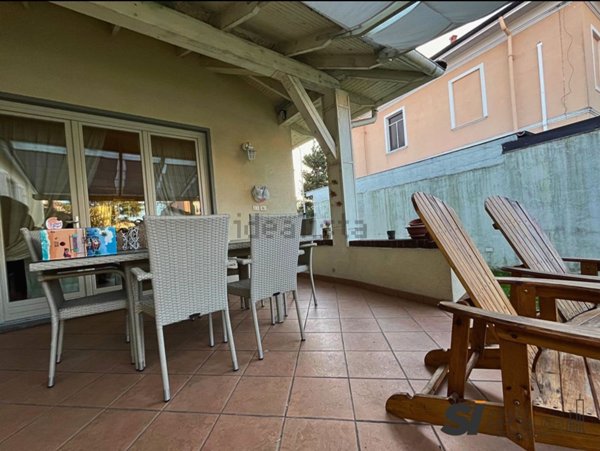 casa indipendente in vendita a Cameri