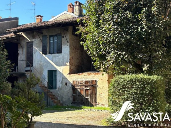 casa indipendente in vendita a Cameri