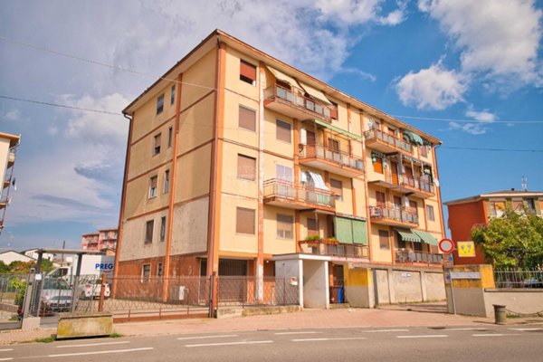 appartamento in vendita a Cameri
